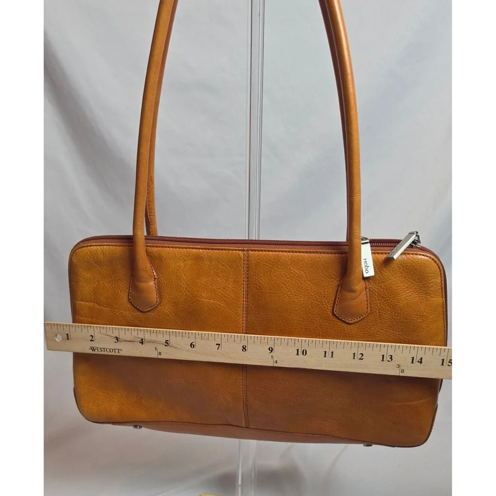 Vintage Hobo International Tan Leather Shoulder Bag Y2K Retro Minimalist Purse